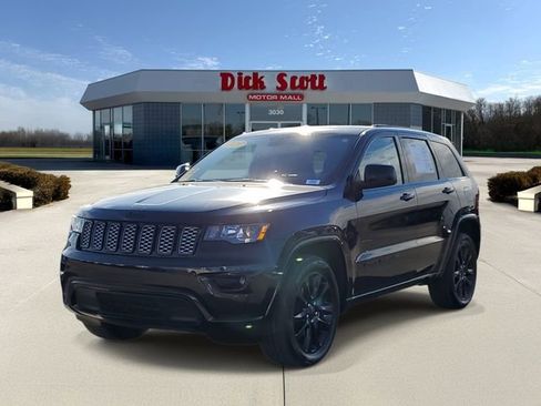 Certified 2020 Jeep Grand Cherokee Altitude image 2