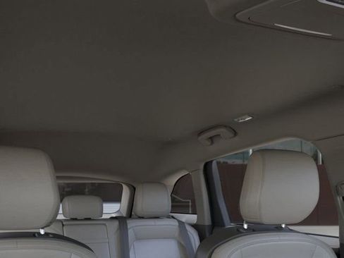 New 2025 Lincoln Nautilus Premier image 22