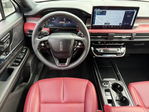 Certified 2023 Lincoln Corsair Reserve FWD image 19