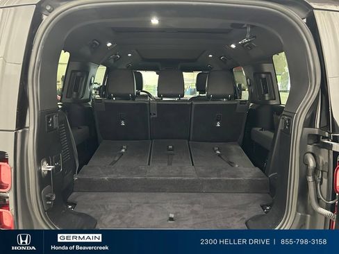 Used 2023 Land Rover Defender 130 SE AWD/4WD image 31