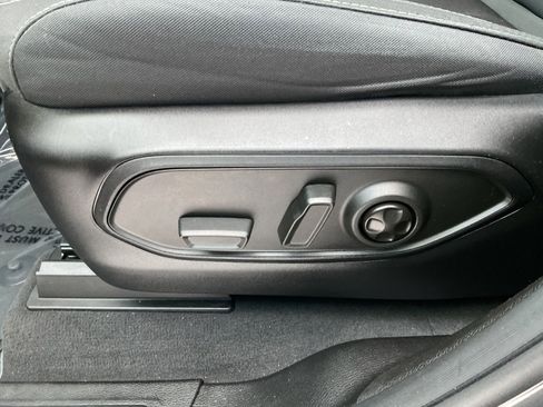 Used 2024 Jeep Grand Cherokee L Laredo w/ Luxury Tech Group I image 24