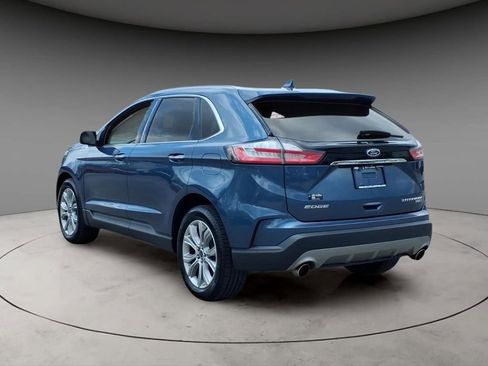 Used 2019 Ford Edge Titanium image 3
