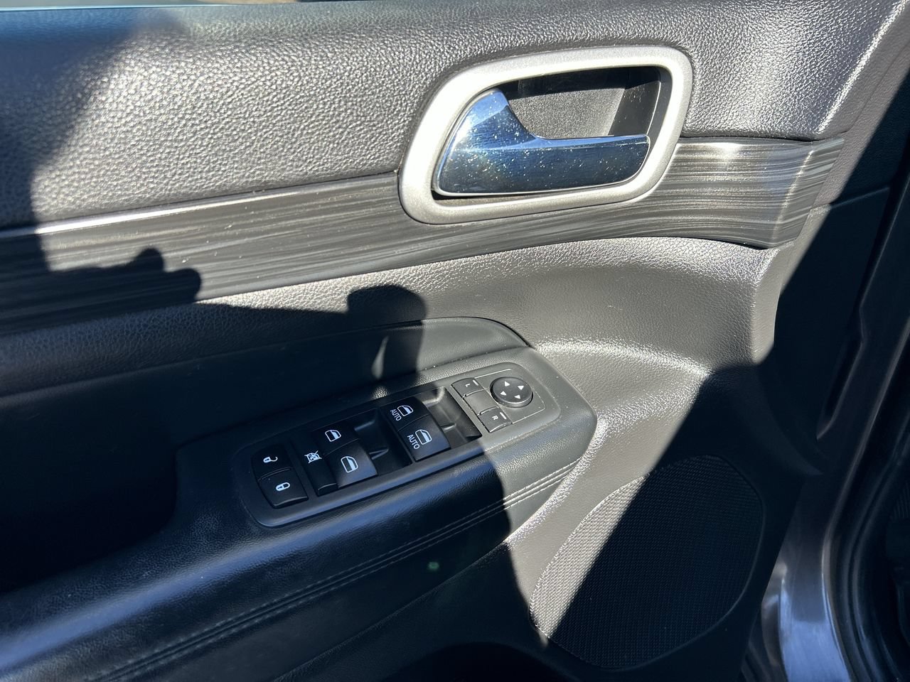 Used 2020 Jeep Grand Cherokee Laredo w/ Security & Convenience Group AWD/4WD image 21