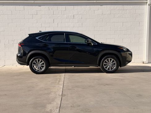 Used 2017 Lexus NX 200t FWD image 9