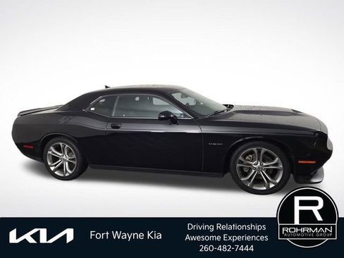 Used 2022 Dodge Challenger R/T RWD image 6