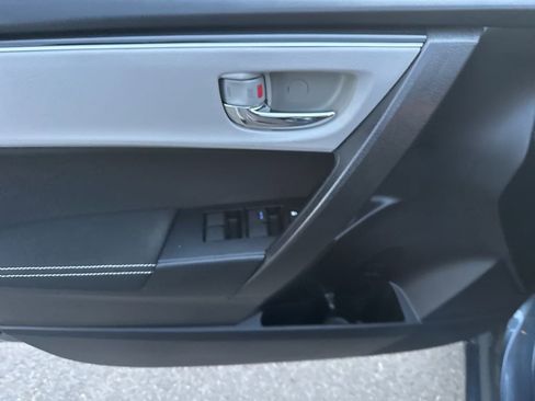 Used 2019 Toyota Corolla LE image 45