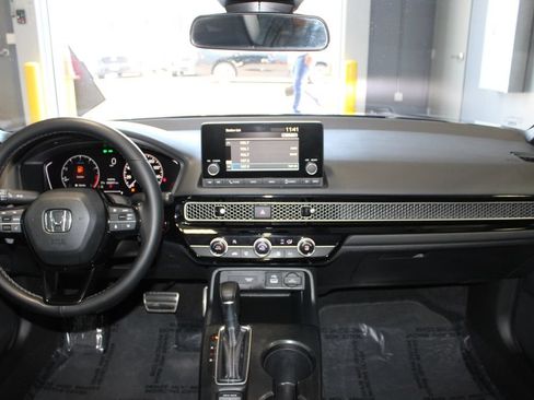 Used 2023 Honda Civic Sport image 13