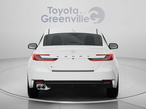 Used 2025 Toyota Camry LE FWD image 4