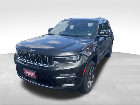 New 2024 Jeep Grand Cherokee Limited 4xe w/ Luxury Tech Group II image 18