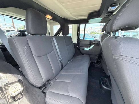 Used 2017 Jeep Wrangler Unlimited Sport w/ Quick Order Package 24S AWD/4WD image 27