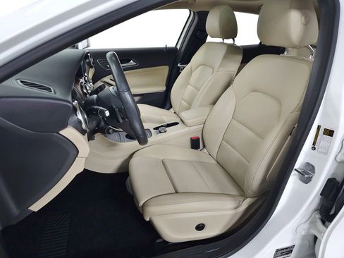 Used 2019 Mercedes-Benz GLA 250 4MATIC image 18