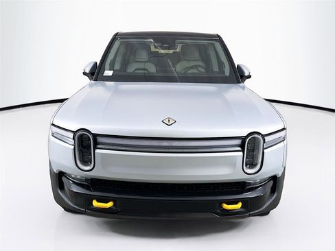 Used 2025 Rivian R1S Premium image 2