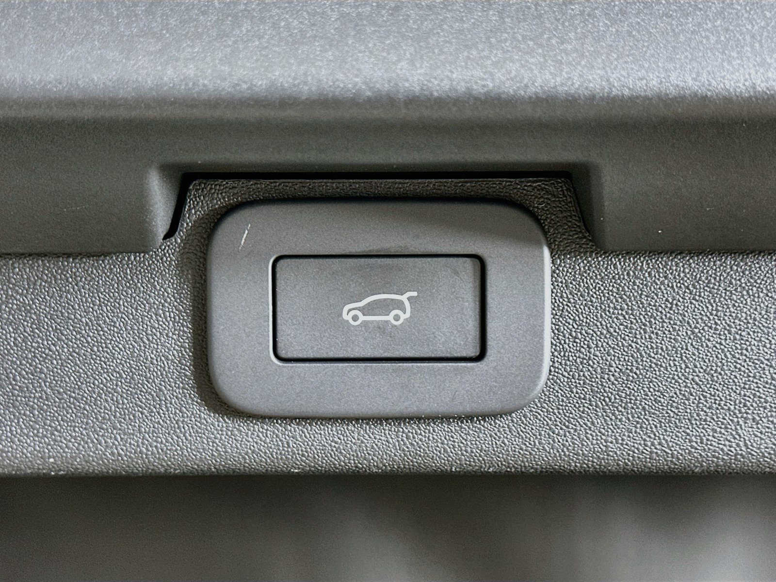 New 2026 Land Rover Discovery Limited Edition AWD/4WD image 42