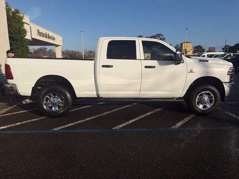 New 2026 RAM 3500 Tradesman AWD/4WD image 21