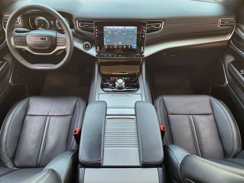 Certified 2024 Jeep Wagoneer Series II AWD/4WD image 24
