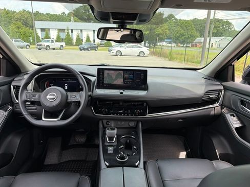 Certified 2024 Nissan Rogue SL AWD/4WD image 8