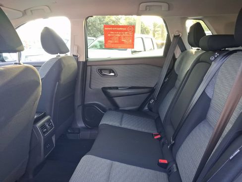 Certified 2023 Nissan Rogue SV FWD image 8