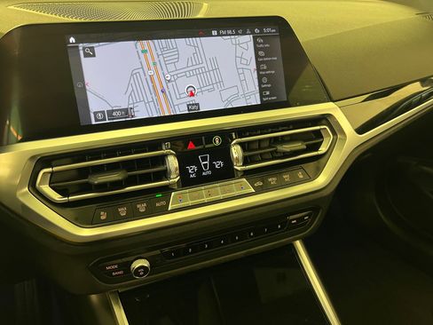 Used 2022 BMW M4 Coupe image 27