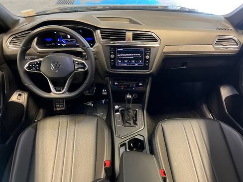 Certified 2022 Volkswagen Tiguan SE R-Line FWD image 19