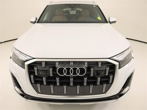 Certified 2025 Audi Q7 3.0T Premium Plus w/ Premium Plus Package image 8