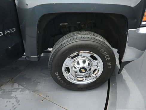 Used 2017 Chevrolet Silverado 2500 W/T AWD/4WD image 28