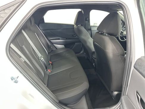 Used 2025 Hyundai Elantra Sport image 27