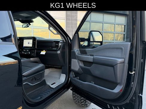 Used 2023 Ford F250 Lariat w/ Chrome Package AWD/4WD image 17