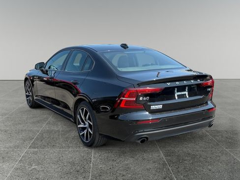 Used 2020 Volvo S60 T6 Momentum w/ Protection Package AWD/4WD image 4