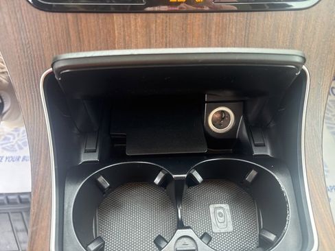 Used 2021 Mercedes-Benz GLC 300 4MATIC image 38