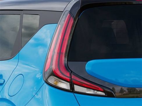 Certified 2025 Kia Soul EX FWD image 11