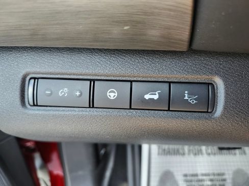 Certified 2025 Nissan Pathfinder Platinum AWD/4WD image 34