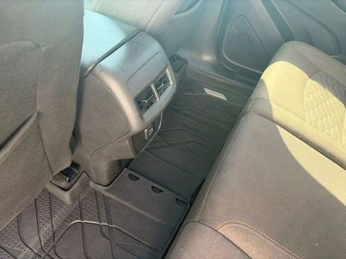 Used 2019 Chevrolet Equinox LT w/ Driver Convenience Package FWD image 33