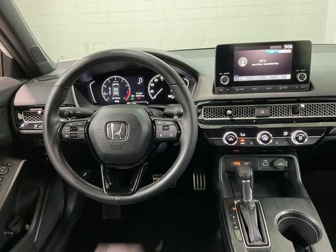 Used 2023 Honda Civic Sport image 9