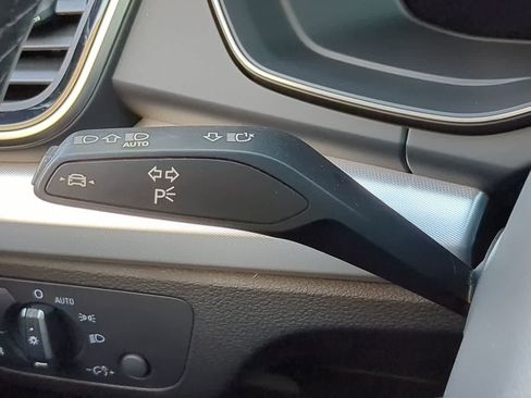 Used 2025 Audi Q5 2.0T Premium image 28