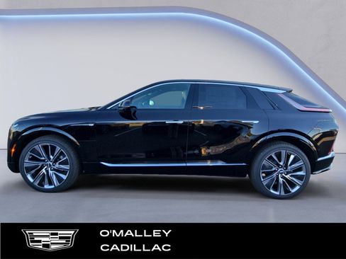 New 2026 Cadillac Lyriq Signature Luxury image 2