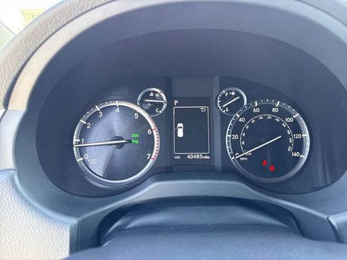 Certified 2023 Lexus GX 460 Premium AWD/4WD image 15