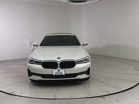 Used 2023 BMW 530e xDrive w/ Premium Package image 7