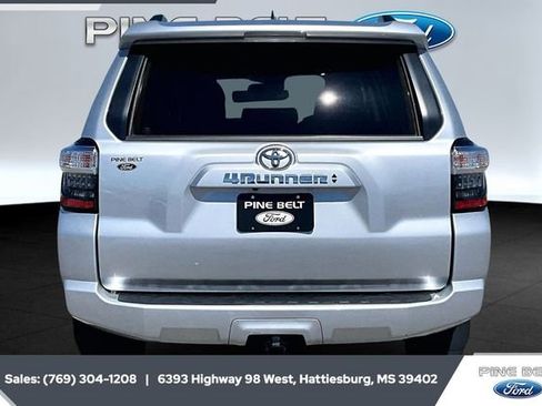 Used 2024 Toyota 4Runner SR5 Premium image 4