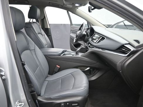 Used 2019 Buick Enclave Essence FWD image 26