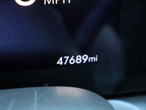 Used 2024 Buick Encore GX Sport Touring image 29