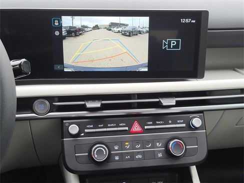 New 2026 Hyundai Tucson SE image 16