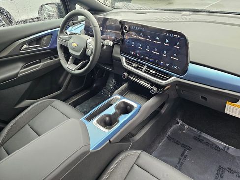 New 2026 Chevrolet Equinox EV LT FWD image 10