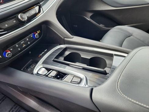 Used 2023 Buick Enclave Essence w/ Experience Buick Package image 20