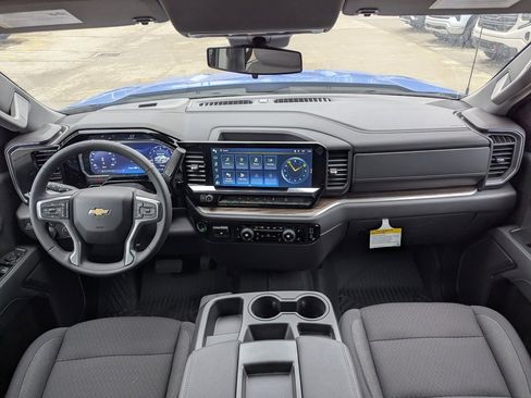 New 2026 Chevrolet Silverado 1500 LT w/ Z71 Off-Road Package image 16