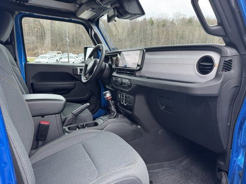 Used 2024 Jeep Wrangler Unlimited Sport image 14