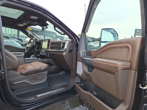 Used 2025 Ford F350 King Ranch AWD/4WD image 15