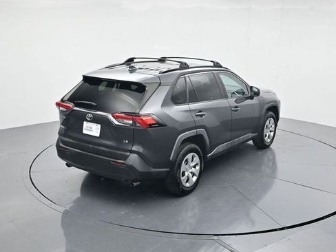 Used 2020 Toyota RAV4 LE image 39
