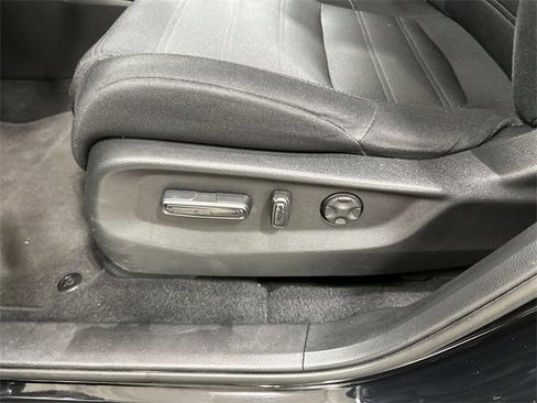 Used 2021 Honda CR-V EX image 16