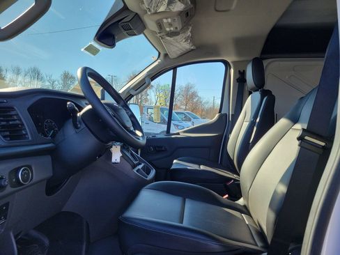 New 2025 Ford Transit 250 Low Roof AWD image 15