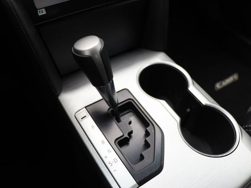 Used 2013 Toyota Camry SE image 23